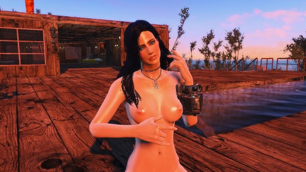 Ева у бассейна, на втором этаже Кр.Ракеты