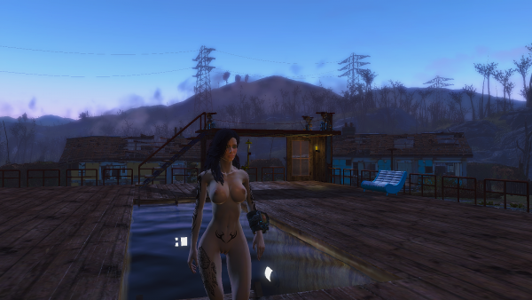 В Сэнкчуари у бассейна