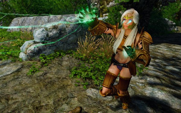 Приласкала драугра, теперь место макияжа...