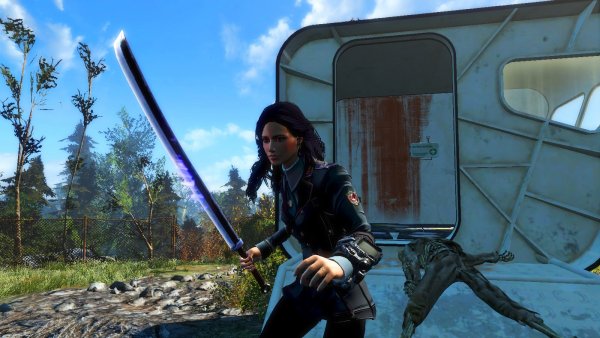 Пришла из Скай с любимой катаной ))