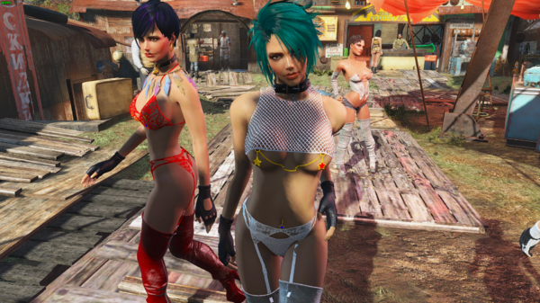 Рокси с другой причёской а слева Пайпер.