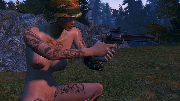 Убежала из плена и нашла хоть что-то )