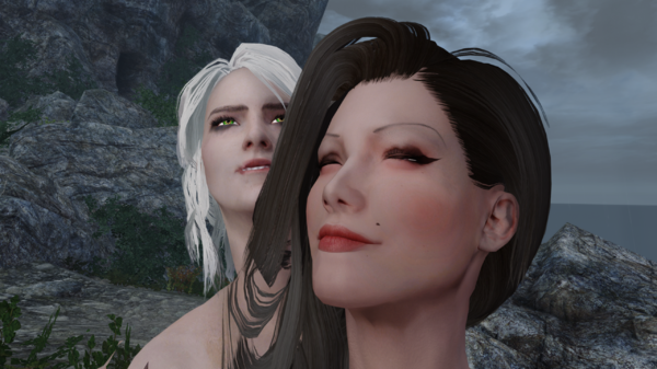 Одна чёрненькая, другая страшненькая...