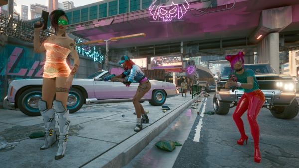 Джуди и её телохранительницы.