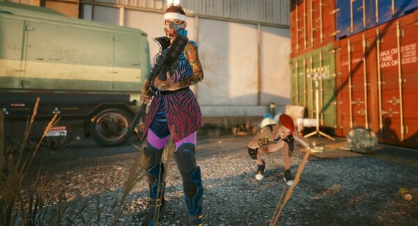 Некоторые девахи трусы не носят.. ))