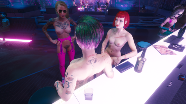 Ви Джуди и Эвелин культурно отдыхают.