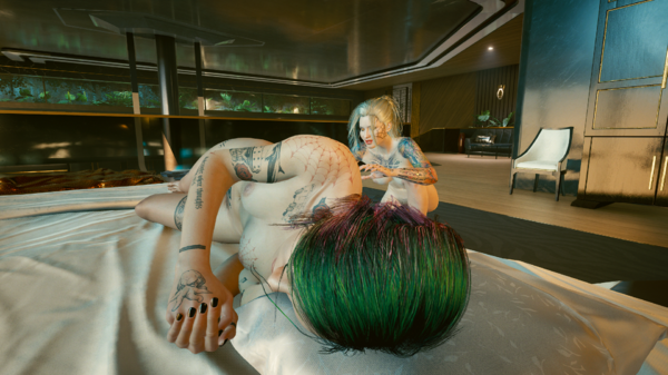 Пума-альбинос готовится к прыжку.