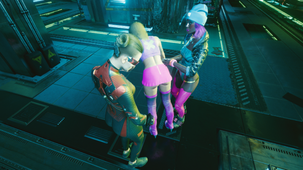 Ви:-"Посмотрите - не слишком ли короткая юбка?".