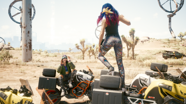 Ви "байкерша":-"А ну быстро зови всех девочек..".