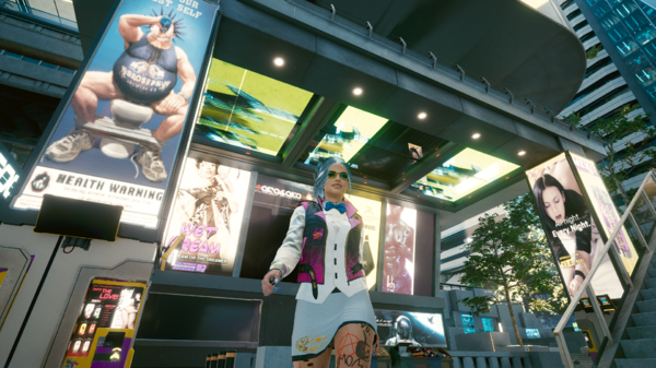 Ви на открытом тротуаре в центре города.