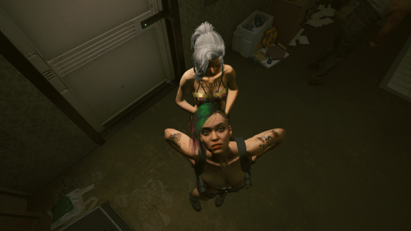 Джуди читает надписи на потолке.