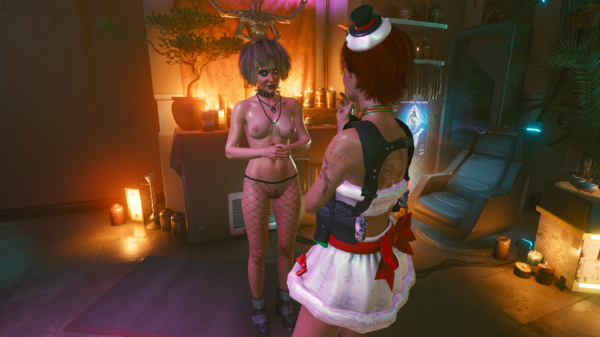 Мисти и Ви в наряде "Снеговика".