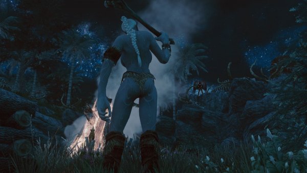 Великанша увидела кого-то на скалах..