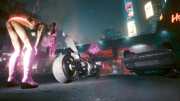 Ви-Harley_Quinn в мини-платье.