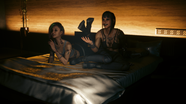 Джуди и Ви пригласили ночью большого мальчика.