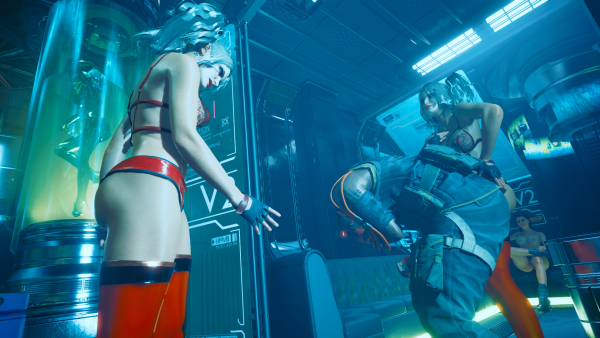 Близняшки Ви_Харли:-"Ну что - теперь пропустишь нас к Бестии?" - 4.