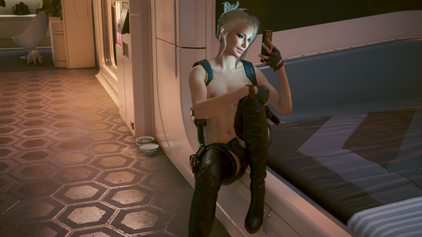 Ви:-"Джуди уже скоро приедет Пласид, давай и ты приезжай!".