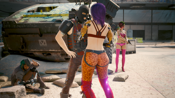 Джуди не нравится, что другие девушки желают познакомятся с Ви.