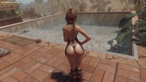 КИРА возле бассейна Озерного.